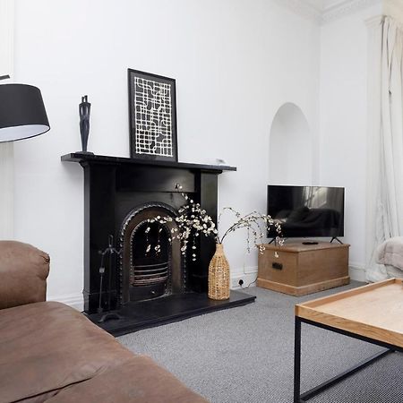 爱丁堡Joivy Delightful Flat With Parking公寓 外观 照片